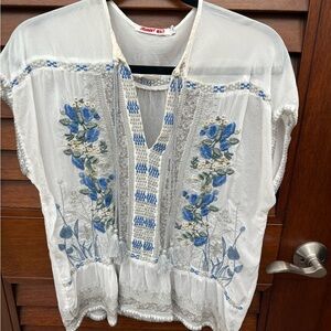 Johnny Was White and Blue Embroidered Women's Top